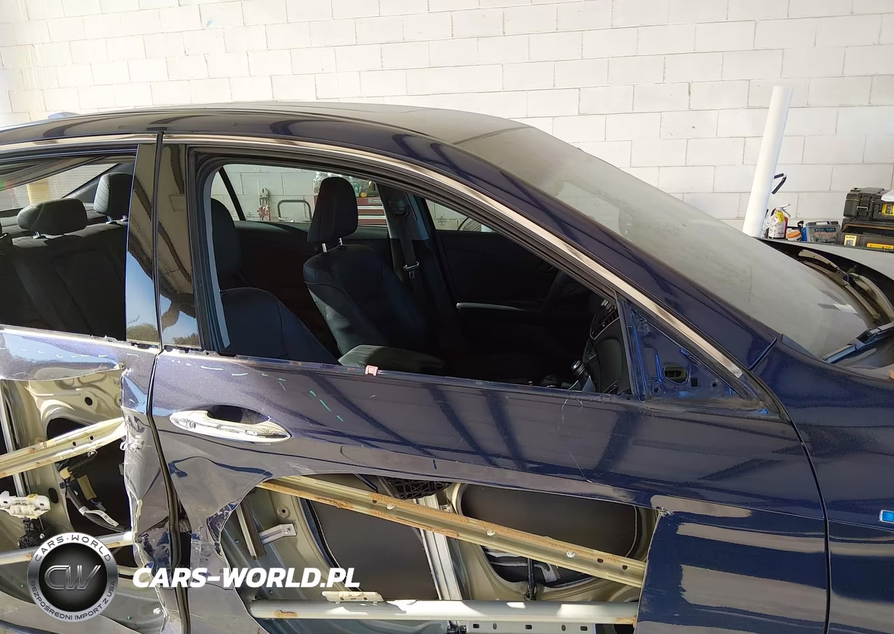 2015 Honda Accord Hybrid Touring VIN:1HGCR6F70FA014639 - 14
