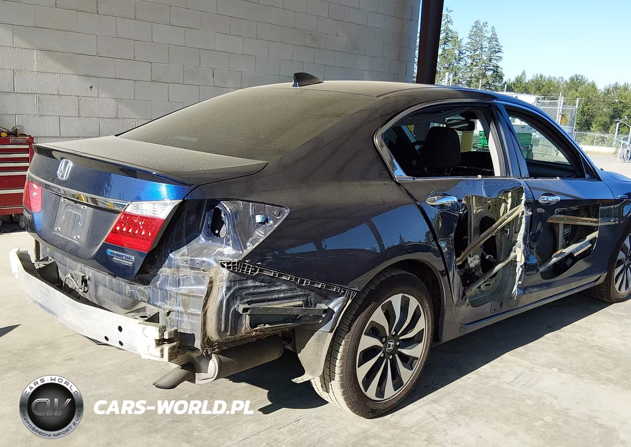 2015 Honda Accord Hybrid Touring VIN:1HGCR6F70FA014639 - 6