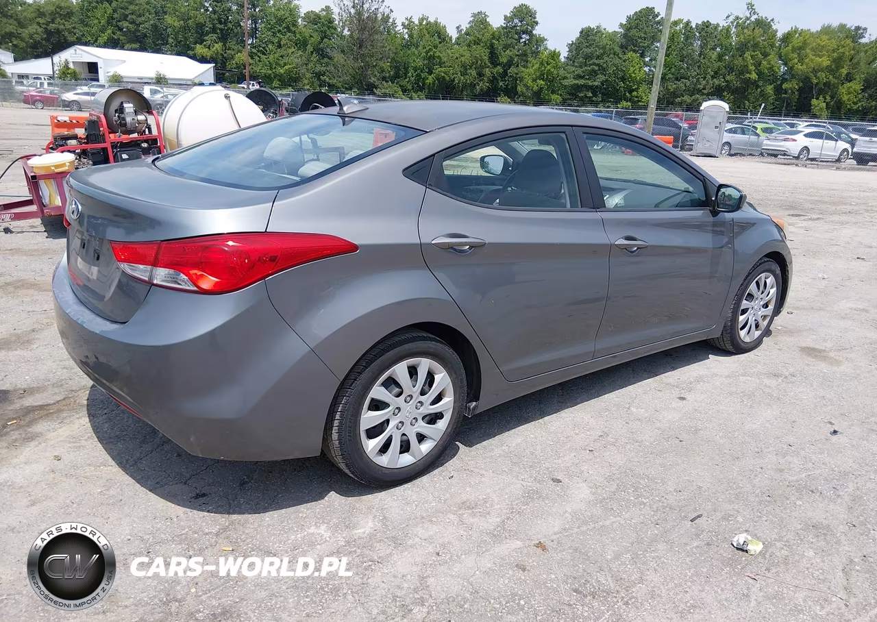 2012 Hyundai Elantra Gls VIN:5NPDH4AE6CH129119 - 4