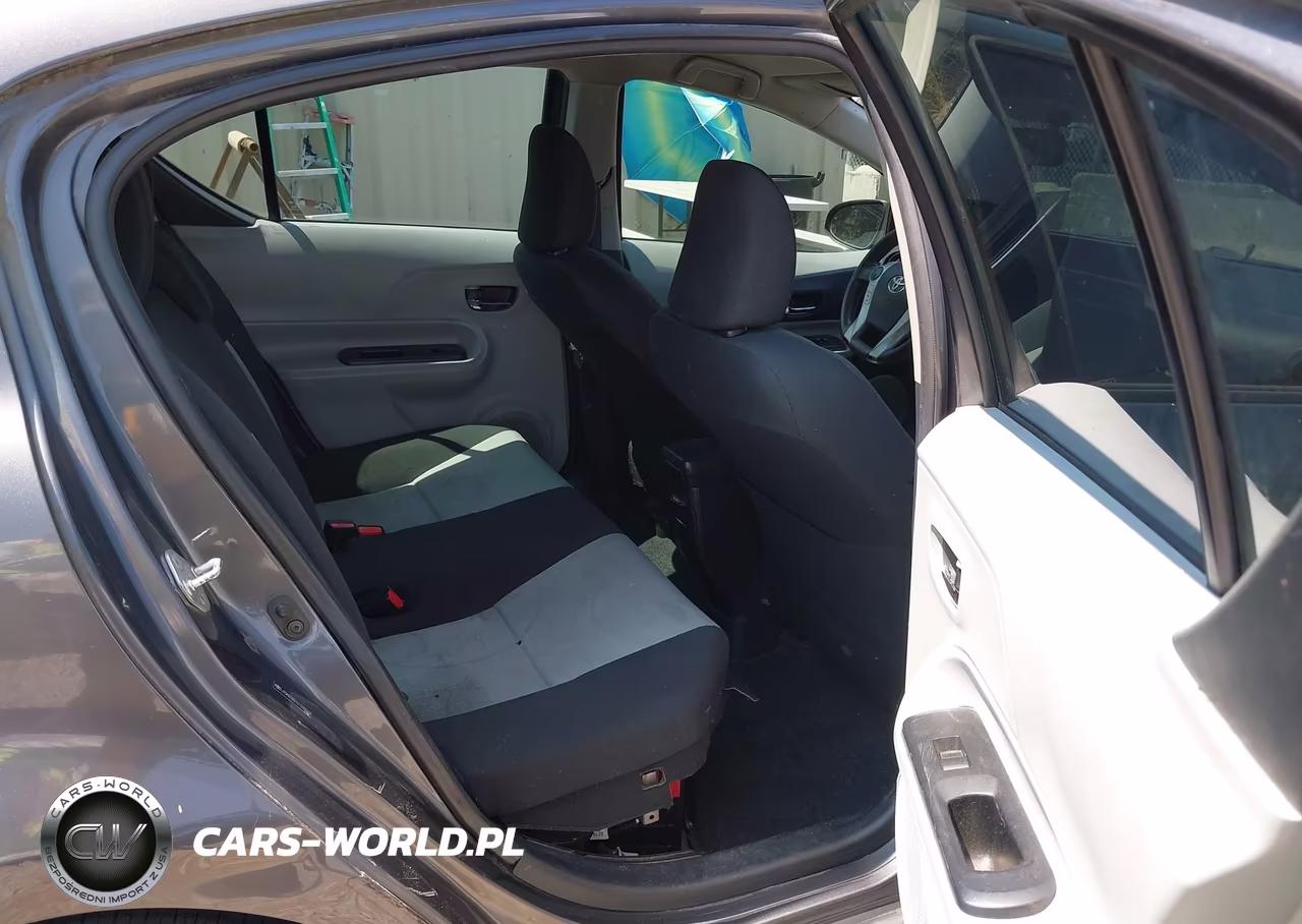 2013 Toyota Prius C Two VIN:JTDKDTB31D1539023 - 19
