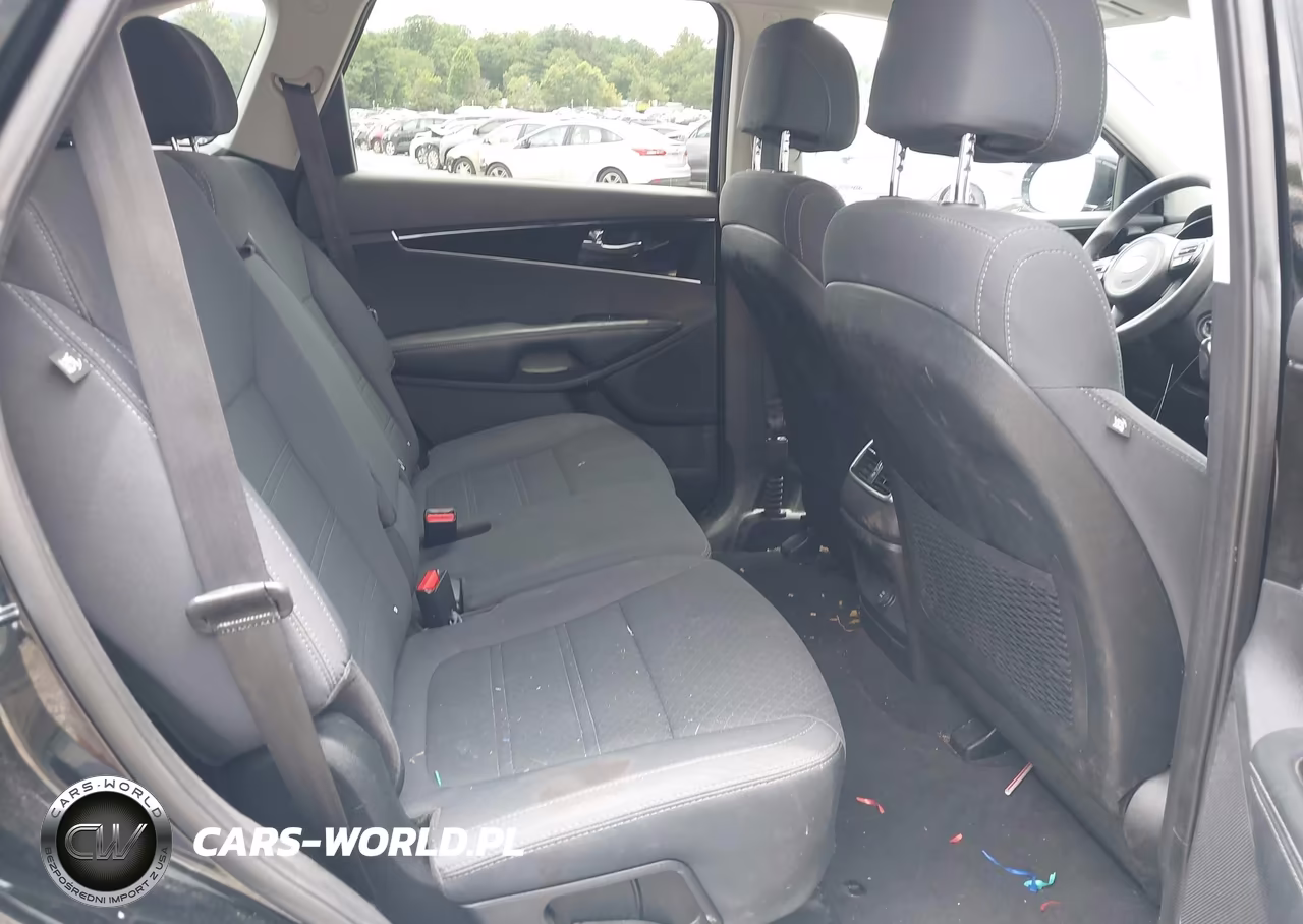 2017 Kia Sorento 2.4L L VIN:5XYPG4A31HG322775 - 8