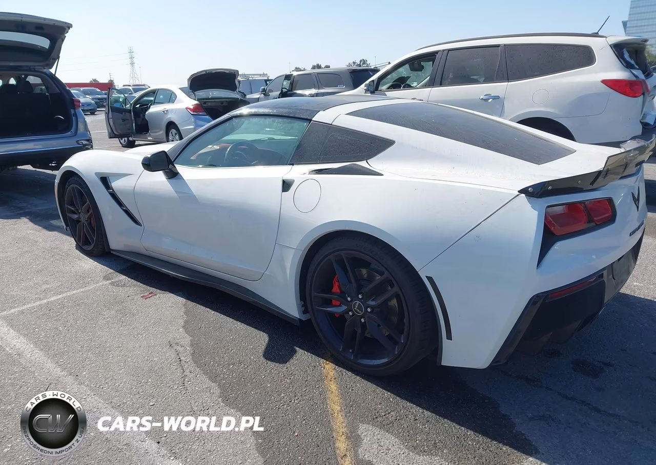 2014 Chevrolet Corvette Stingray Z51 VIN:1G1YL2D73E5116437 - 3