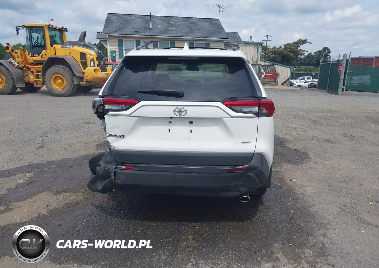 2020 Toyota Rav4 Xle VIN:JTMP1RFV2LD053430 - 17