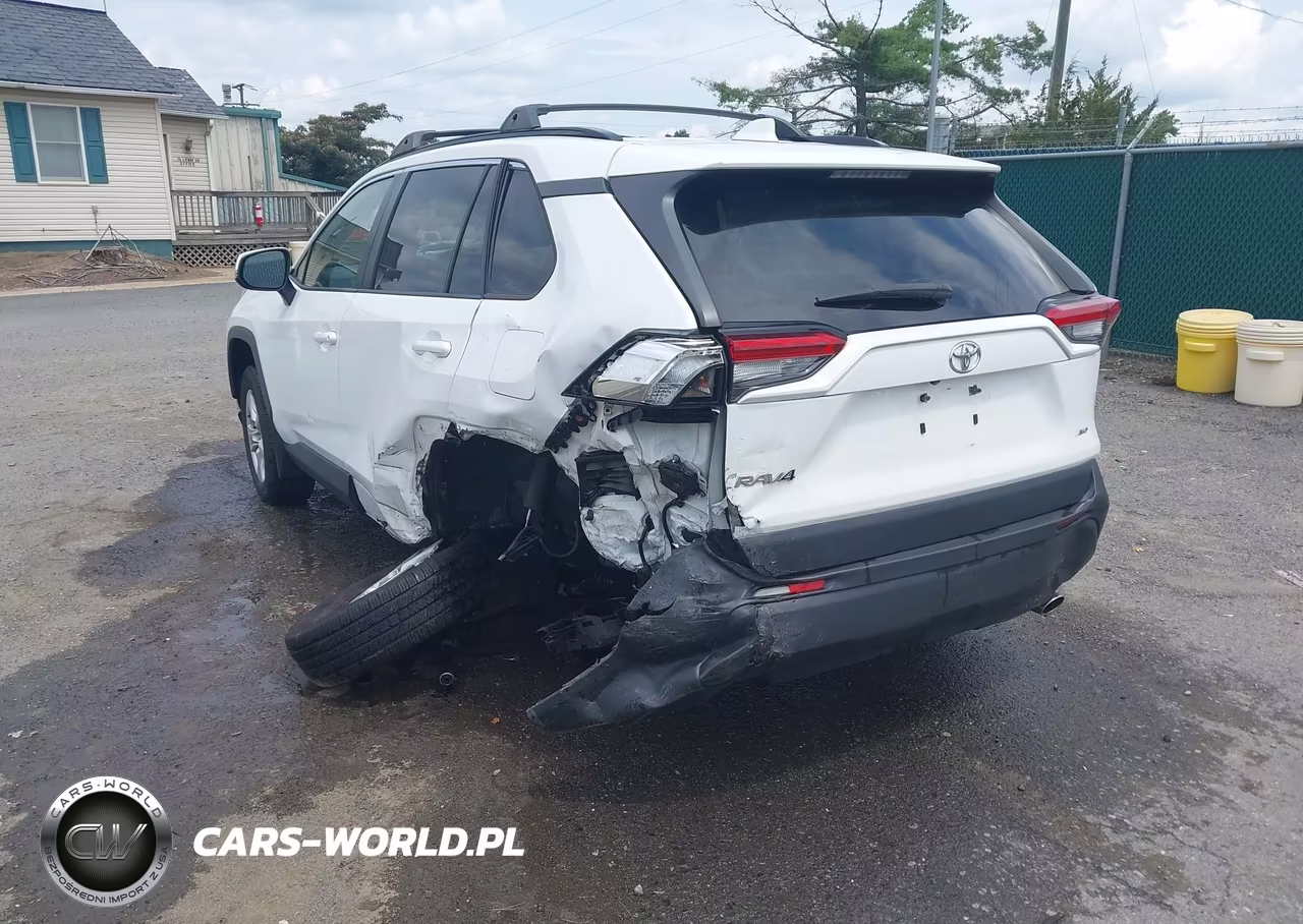 2020 Toyota Rav4 Xle VIN:JTMP1RFV2LD053430 - 3