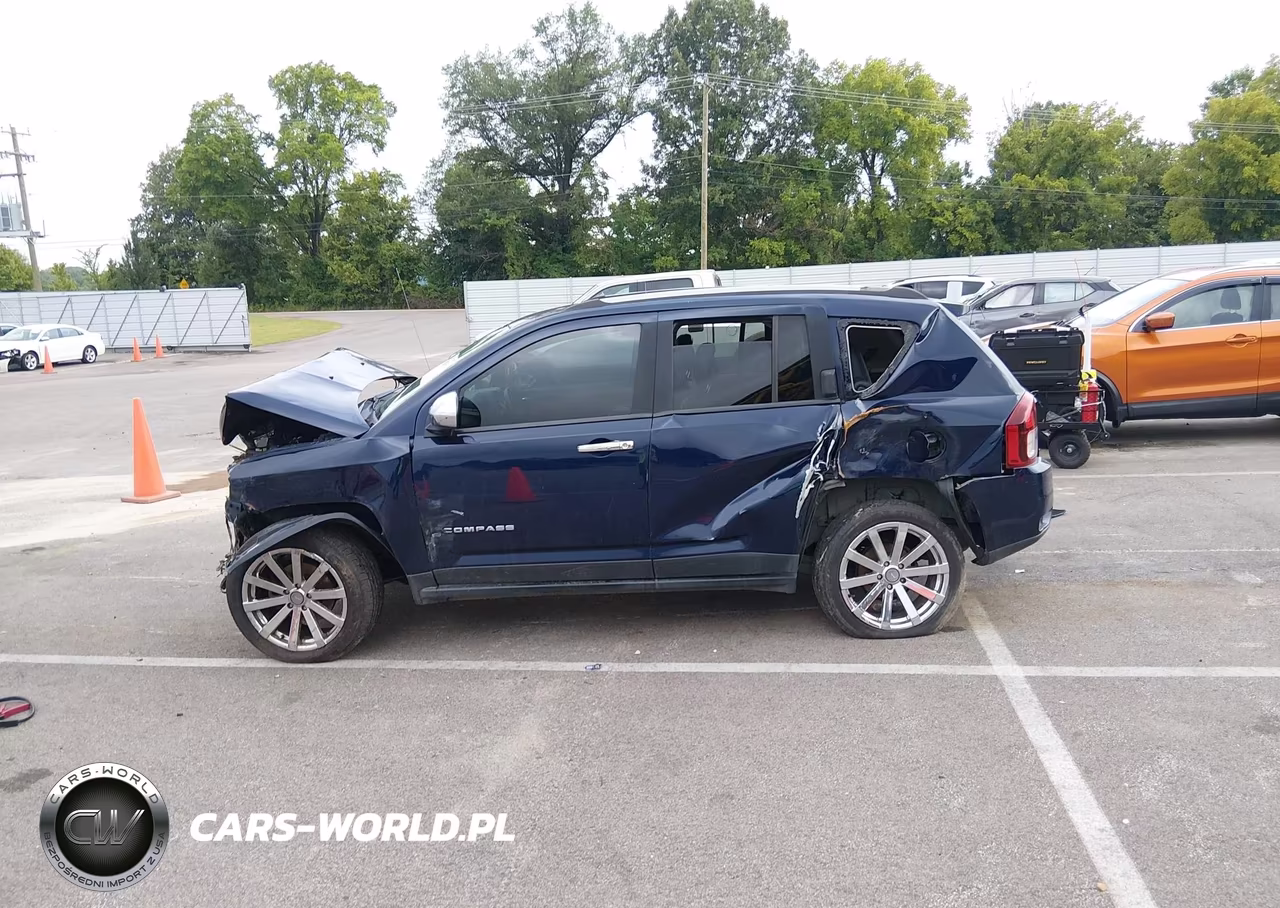 2016 Jeep Compass Latitude VIN:1C4NJDEBXGD585757 - 14