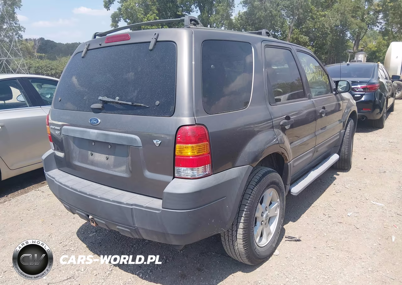 2005 Ford Escape Xlt VIN:1FMYU03105KE40948 - 4