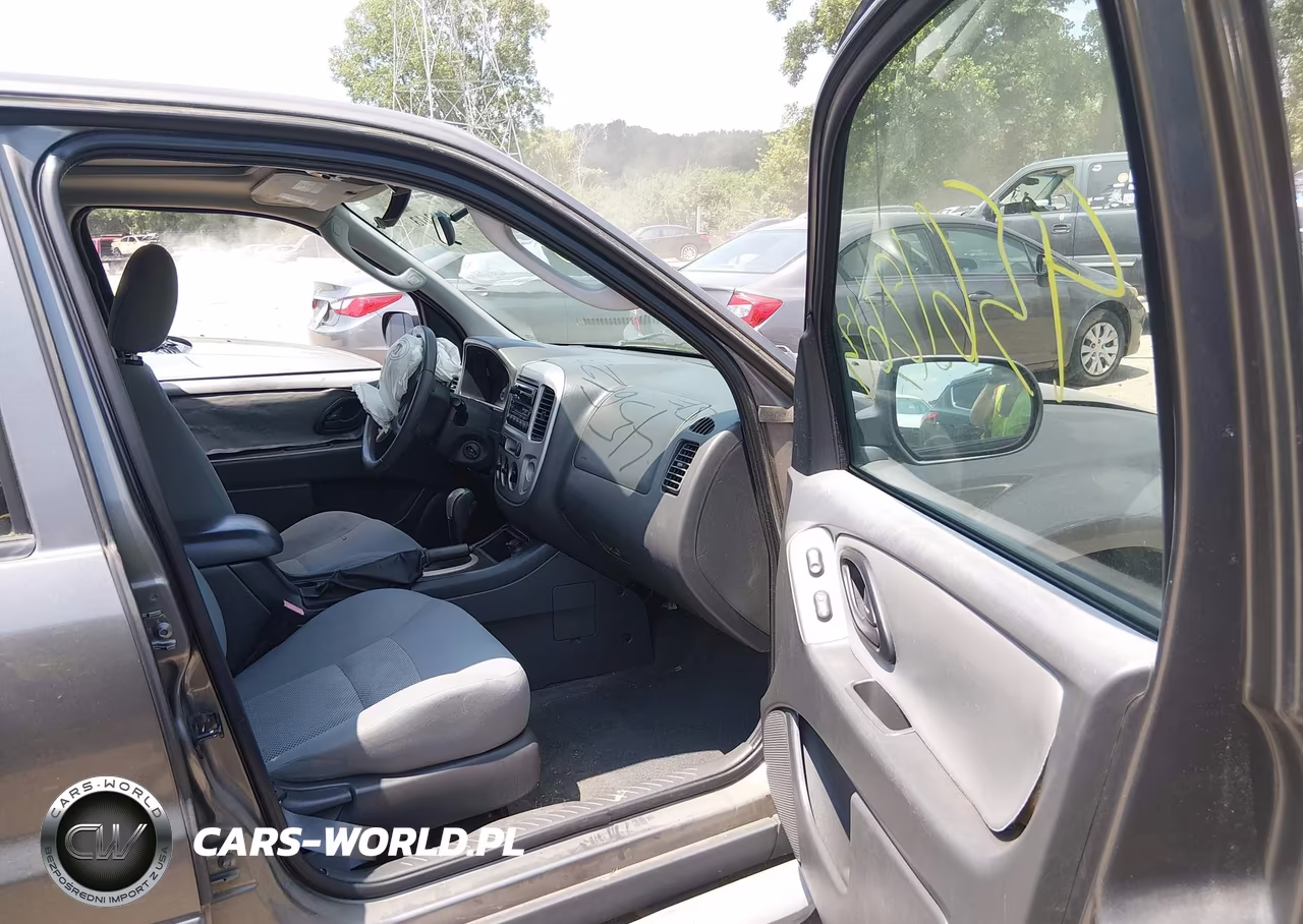 2005 Ford Escape Xlt VIN:1FMYU03105KE40948 - 5