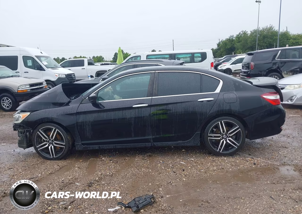 2017 Honda Accord Sport VIN:1HGCR2F50HA258298 - 14
