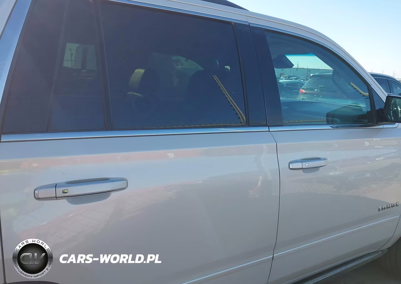 2015 Chevrolet Tahoe Ltz VIN:1GNSCCKC9FR585097 - 13