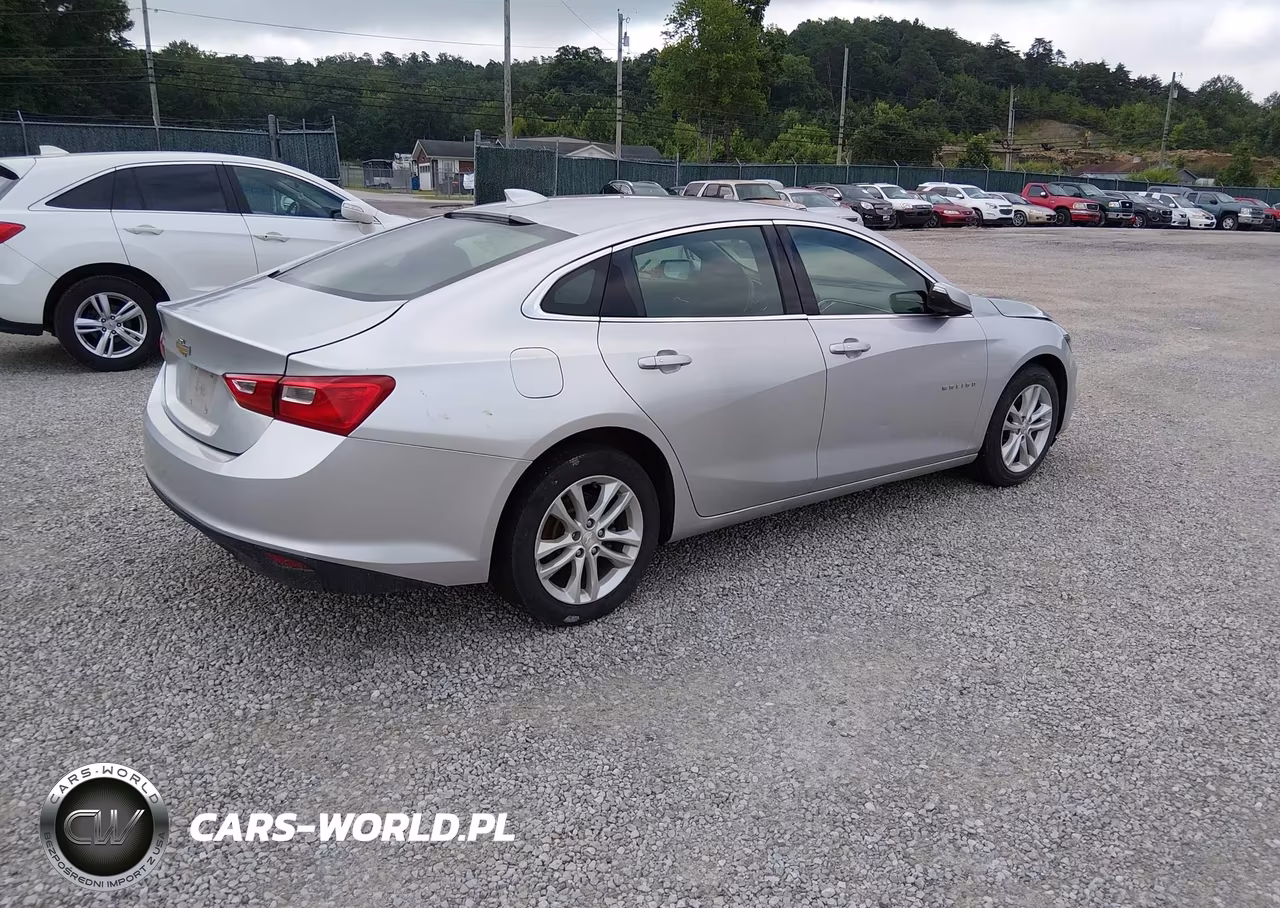 2018 Chevrolet Malibu Lt VIN:1G1ZD5ST7JF160898 - 4