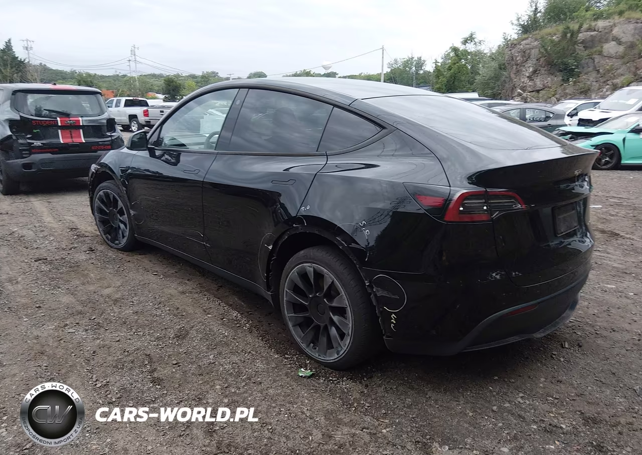 2023 Tesla Model Y Awd-Long Range Dual Motor All-Wheel Drive VIN:7SAYGDEE4PA050972 - 3