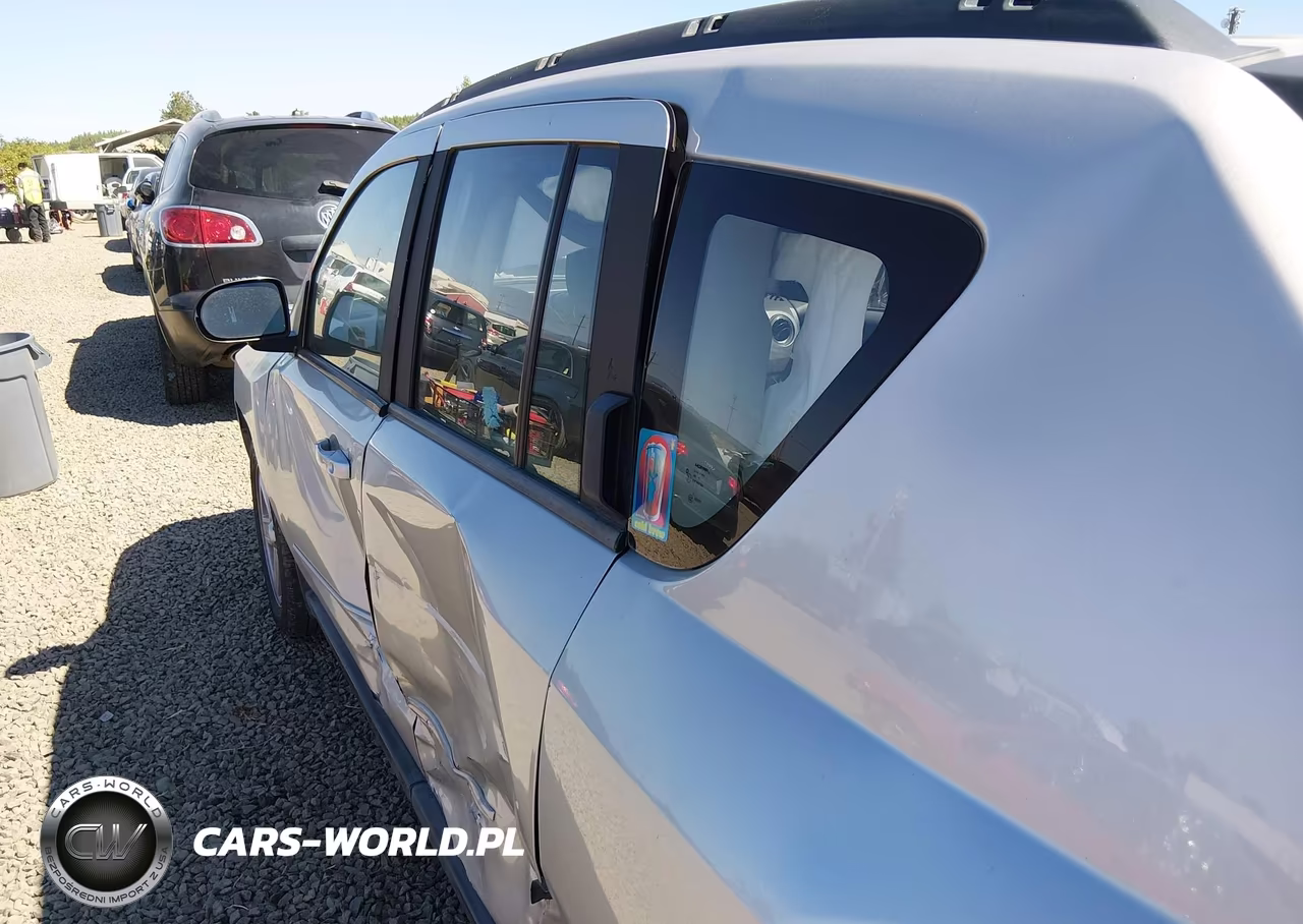 2010 Jeep Compass Sport VIN:1J4NF4FB7AD649321 - 18
