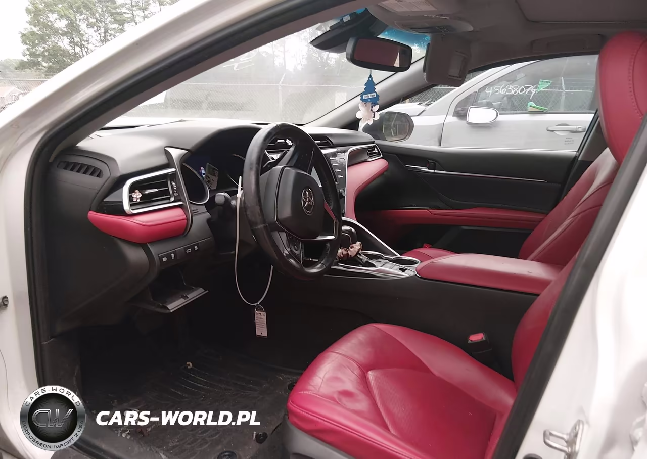 2018 Toyota Camry Xse VIN:4T1B61HK2JU049189 - 5