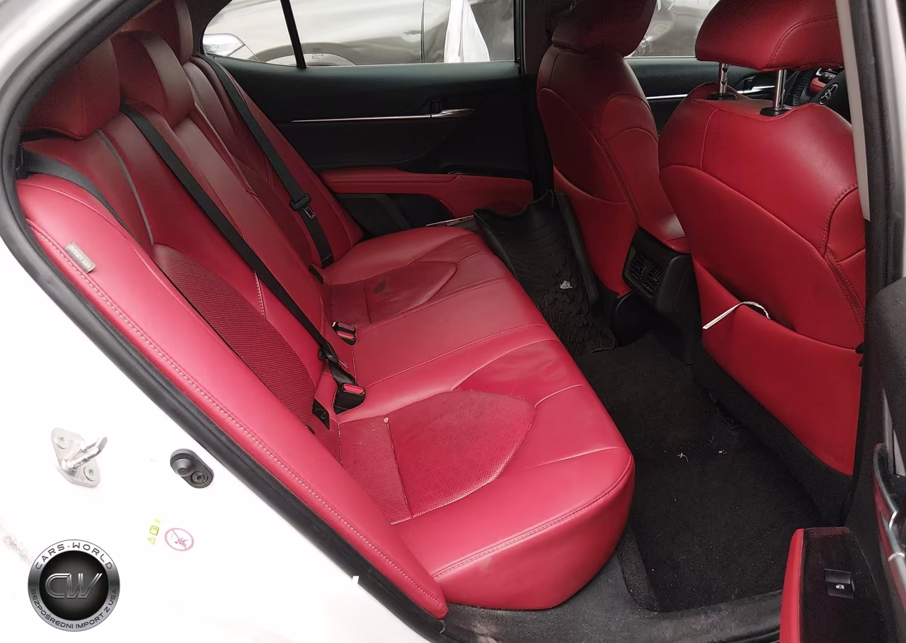 2018 Toyota Camry Xse VIN:4T1B61HK2JU049189 - 8