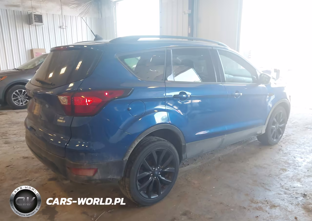 2019 Ford Escape Se VIN:1FMCU9GD9KUA99262 - 4