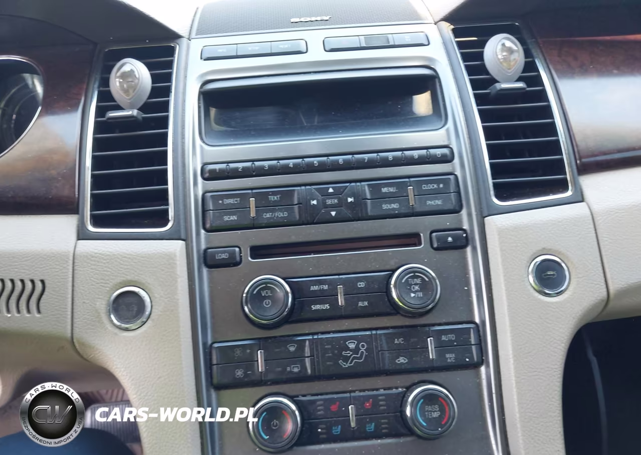 2010 Ford Taurus Limited VIN:1FAHP2FW9AG157739 - 12
