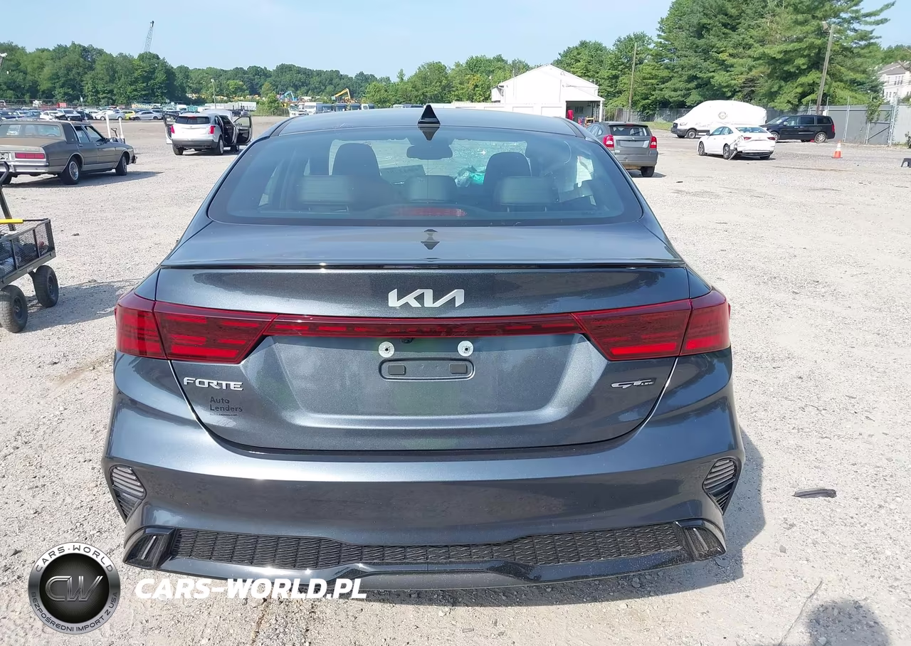 2023 Kia Forte Gt-Line VIN:3KPF54AD1PE546327 - 17