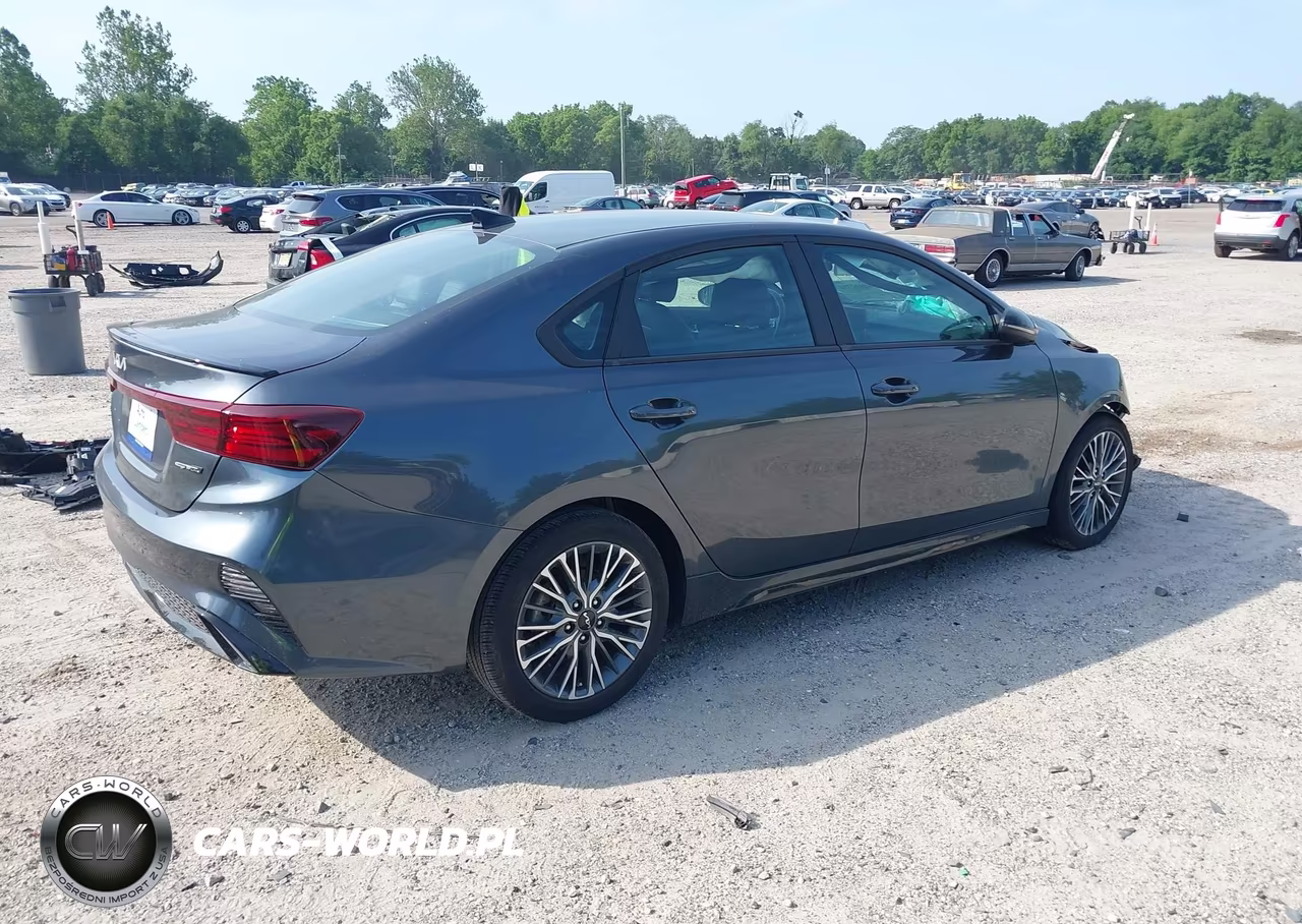 2023 Kia Forte Gt-Line VIN:3KPF54AD1PE546327 - 4