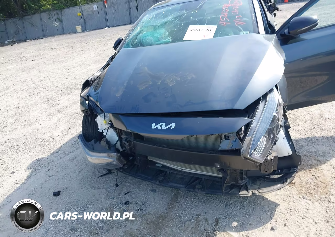 2023 Kia Forte Gt-Line VIN:3KPF54AD1PE546327 - 6