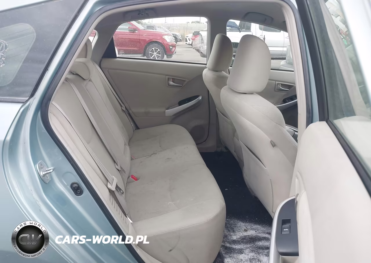 2013 Toyota Prius Three VIN:JTDKN3DU4D5639631 - 8