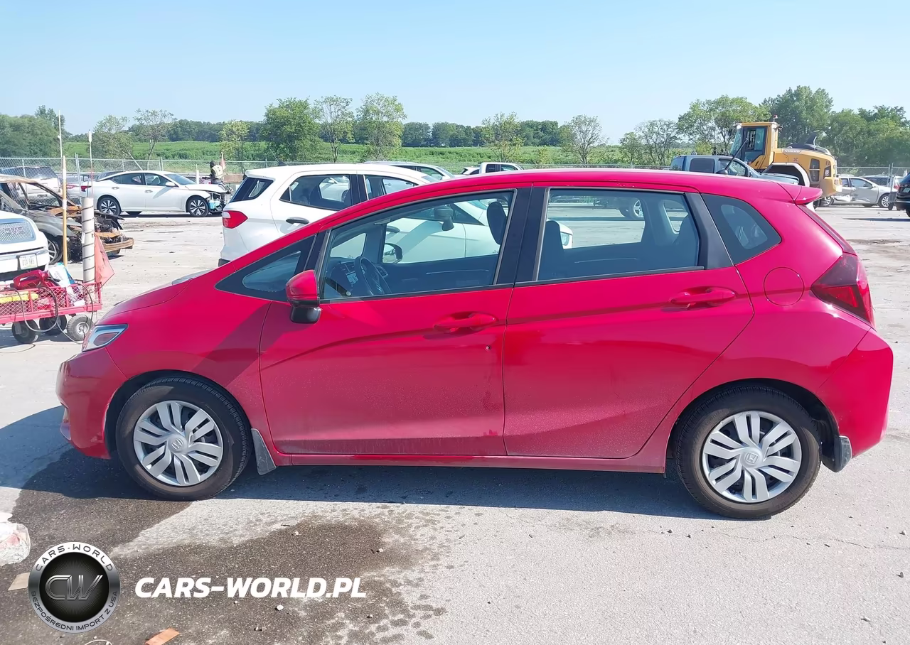 2015 Honda Fit Lx VIN:3HGGK5G55FM748189 - 14