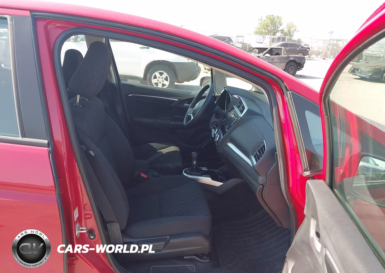 2015 Honda Fit Lx VIN:3HGGK5G55FM748189 - 5