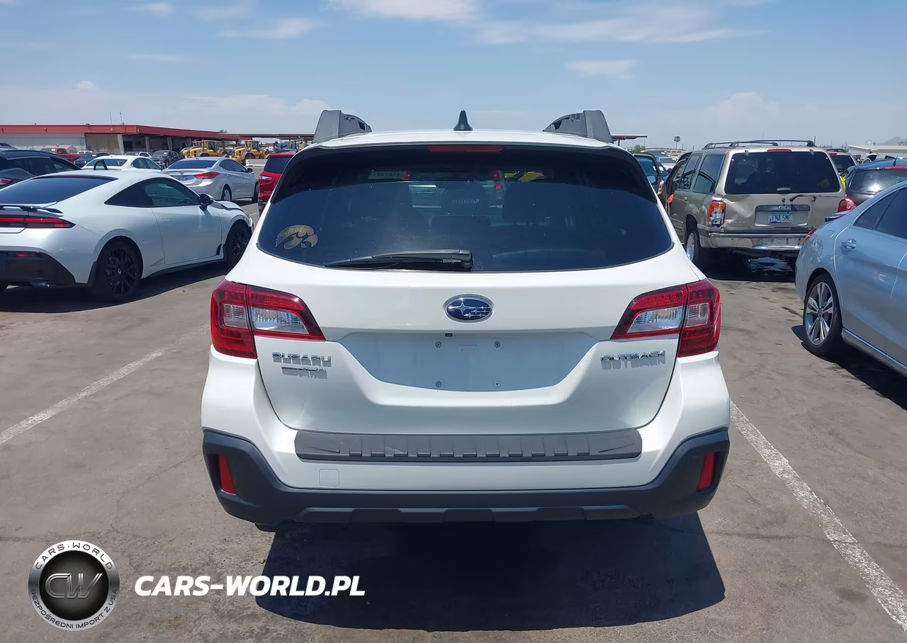 2018 Subaru Outback 2.5I Premium VIN:4S4BSAFC5J3291424 - 16