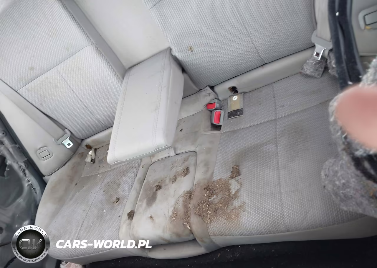 2011 Subaru Forester 2.5X Premium VIN:JF2SHADC8BH747301 - 12