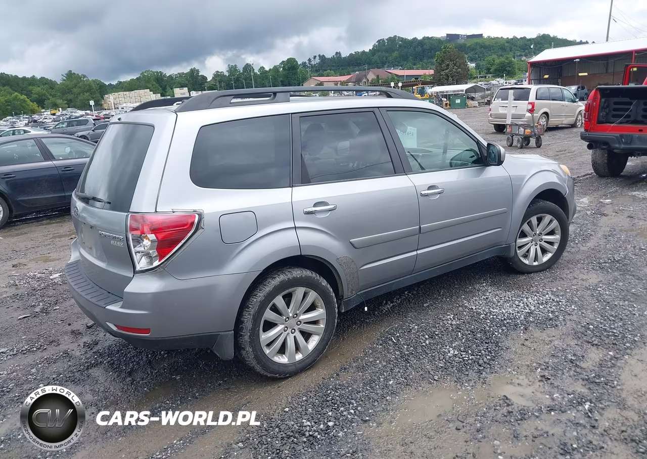 2011 Subaru Forester 2.5X Premium VIN:JF2SHADC8BH747301 - 4