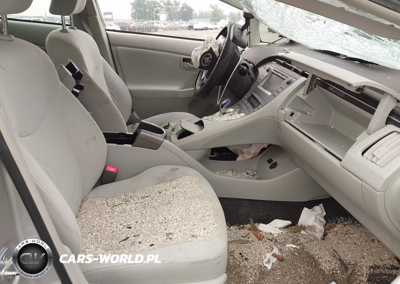 2012 Toyota Prius Two VIN:JTDKN3DU7C5459395 - 5