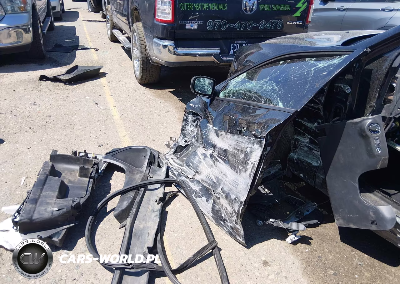 2019 Chrysler 300 Touring VIN:2C3CCARG6KH581212 - 12