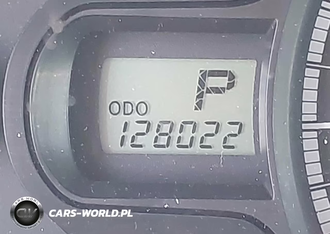2014 Toyota Sienna Le V6 8 Passenger VIN:5TDKK3DC8ES409716 - 16