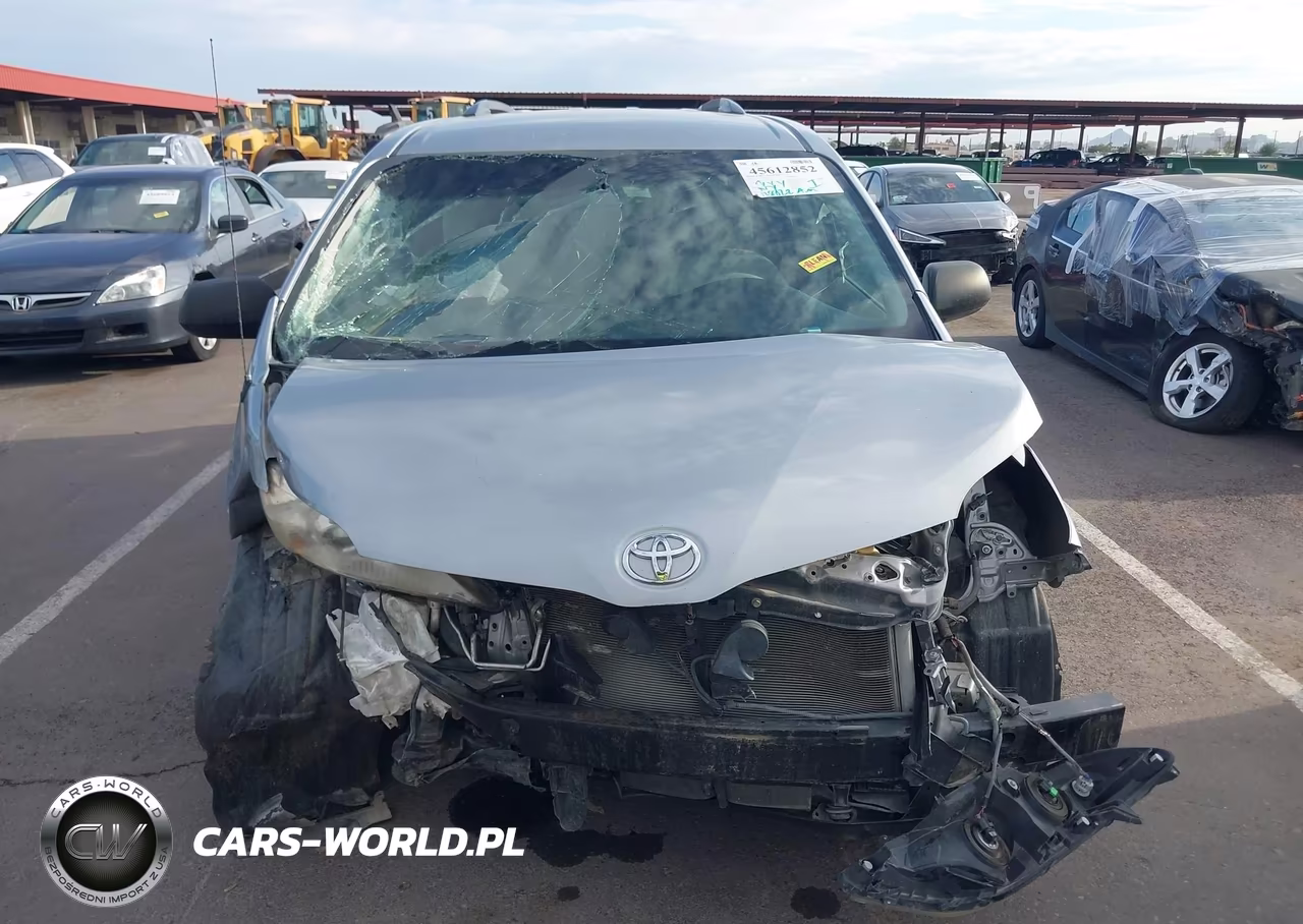 2014 Toyota Sienna Le V6 8 Passenger VIN:5TDKK3DC8ES409716 - 6