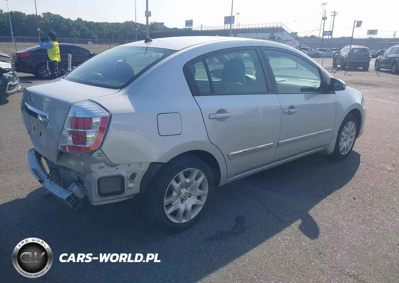 2010 Nissan Sentra 2.0S VIN:3N1AB6AP2AL680259 - 4