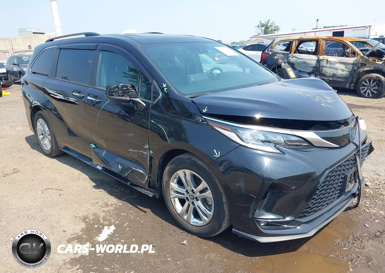 2022 Toyota Sienna Xse