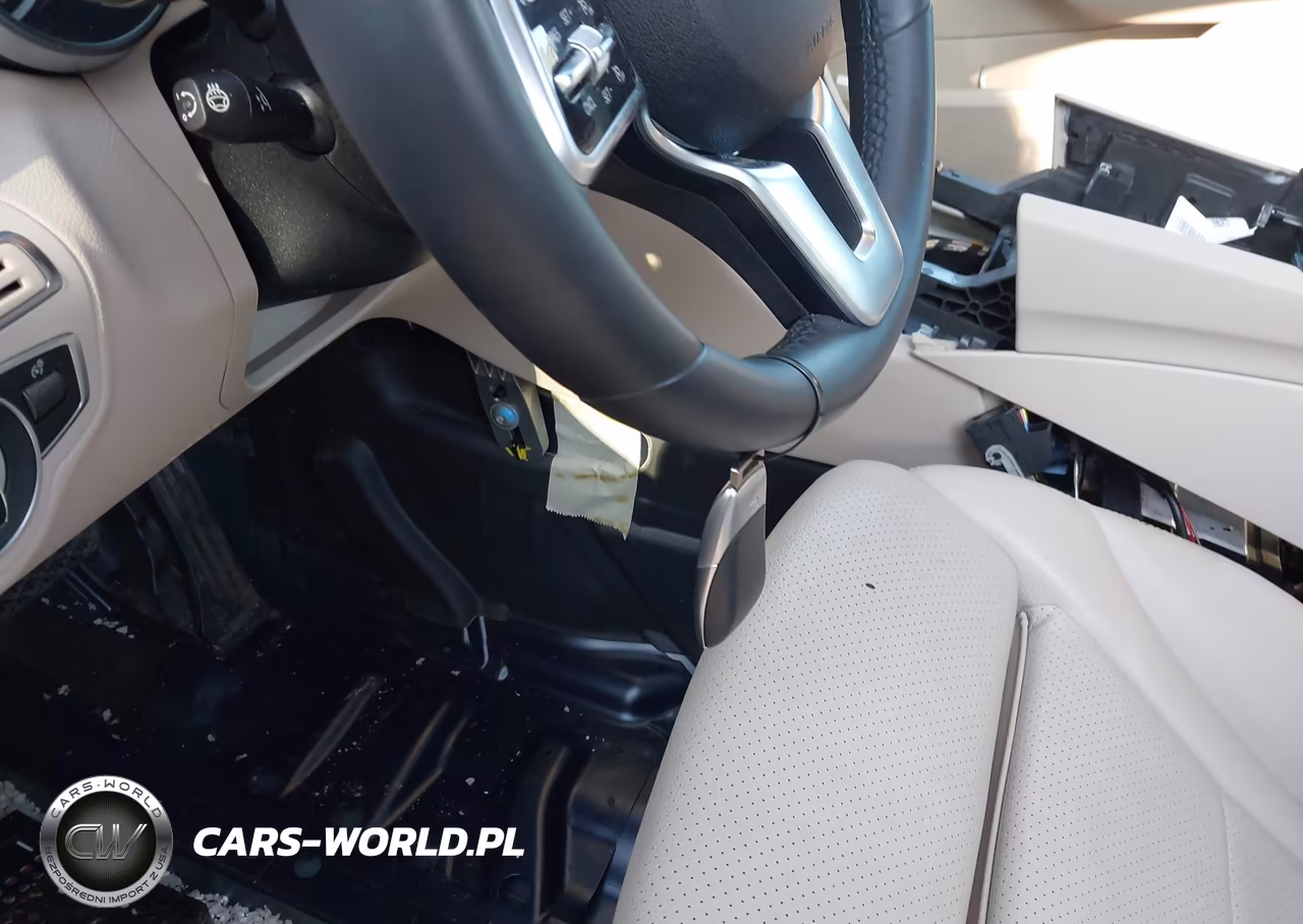 2020 Mercedes-Benz C 300 4Matic VIN:WDDWF8EB2LR540022 - 11