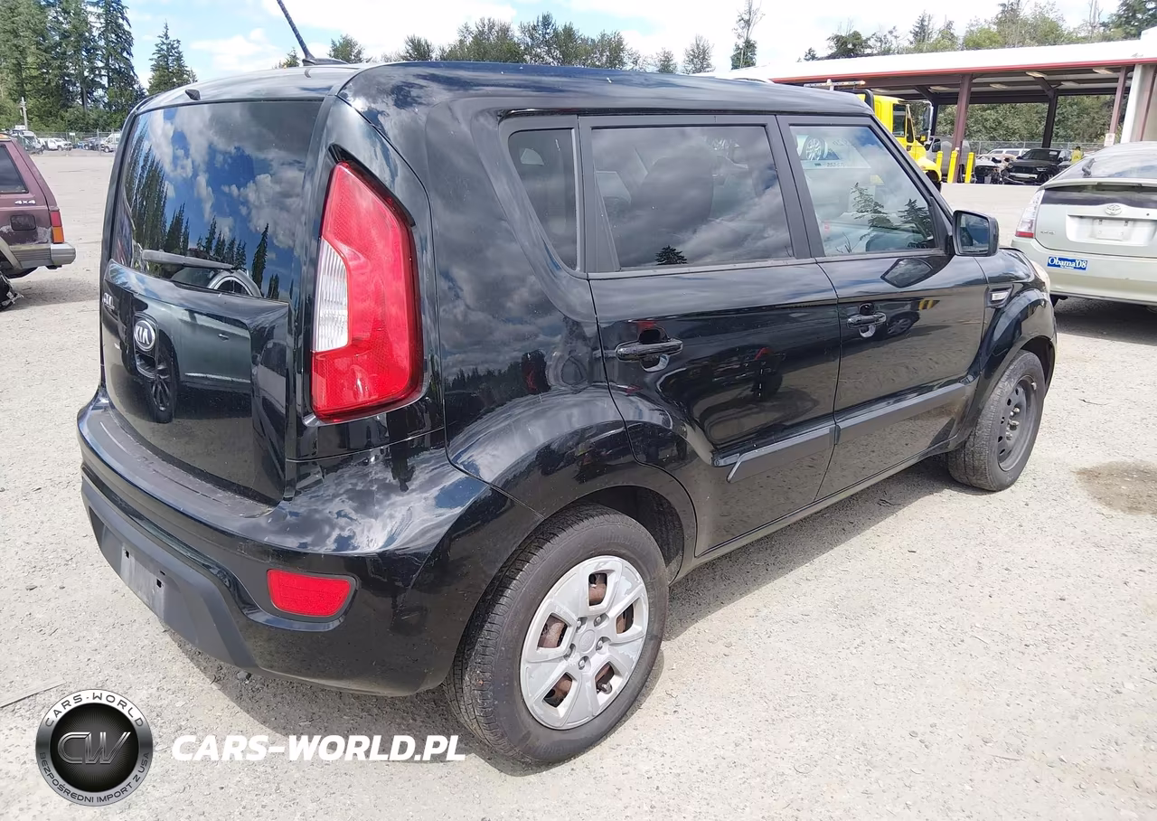 2013 Kia Soul VIN:KNDJT2A55D7495083 - 4
