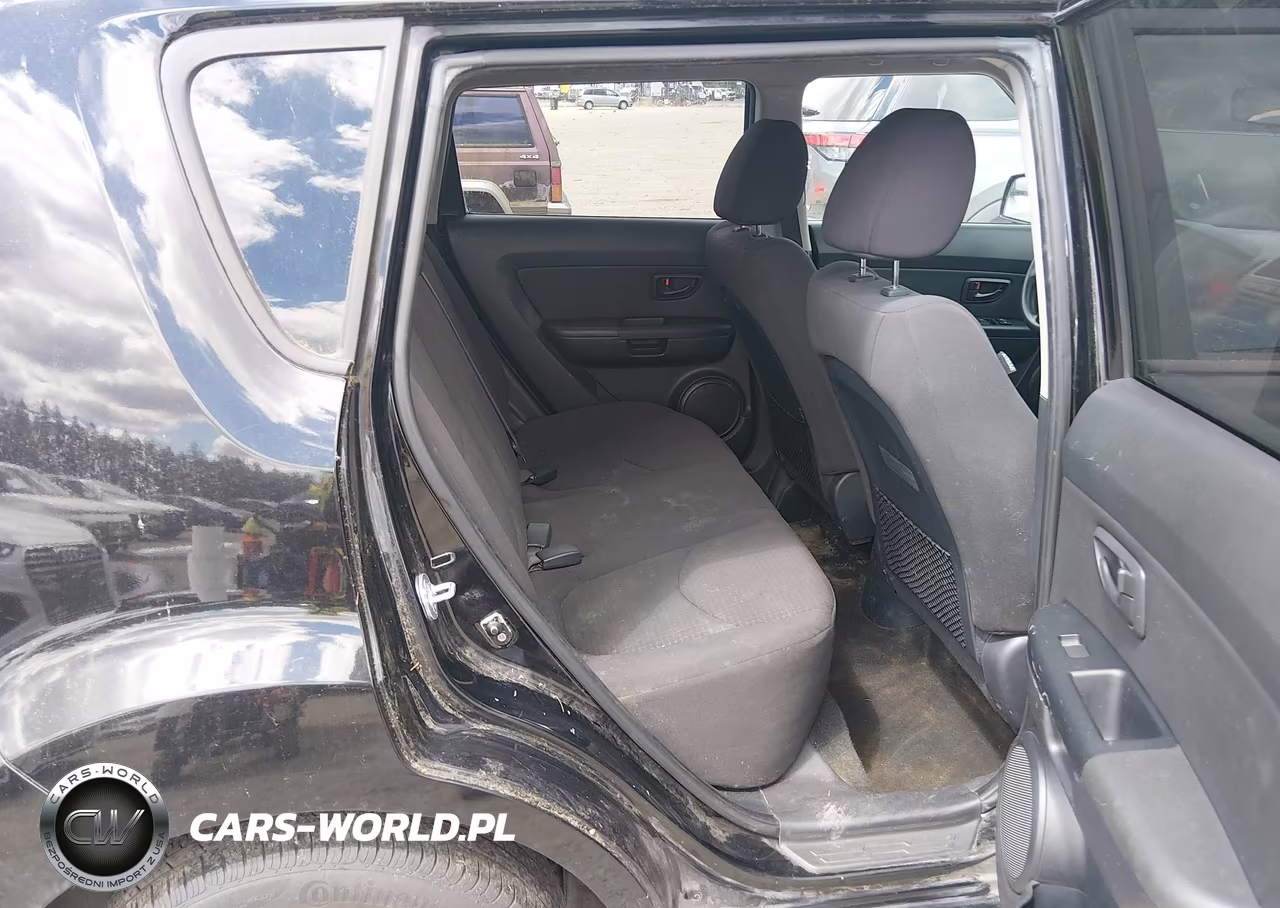 2013 Kia Soul VIN:KNDJT2A55D7495083 - 8