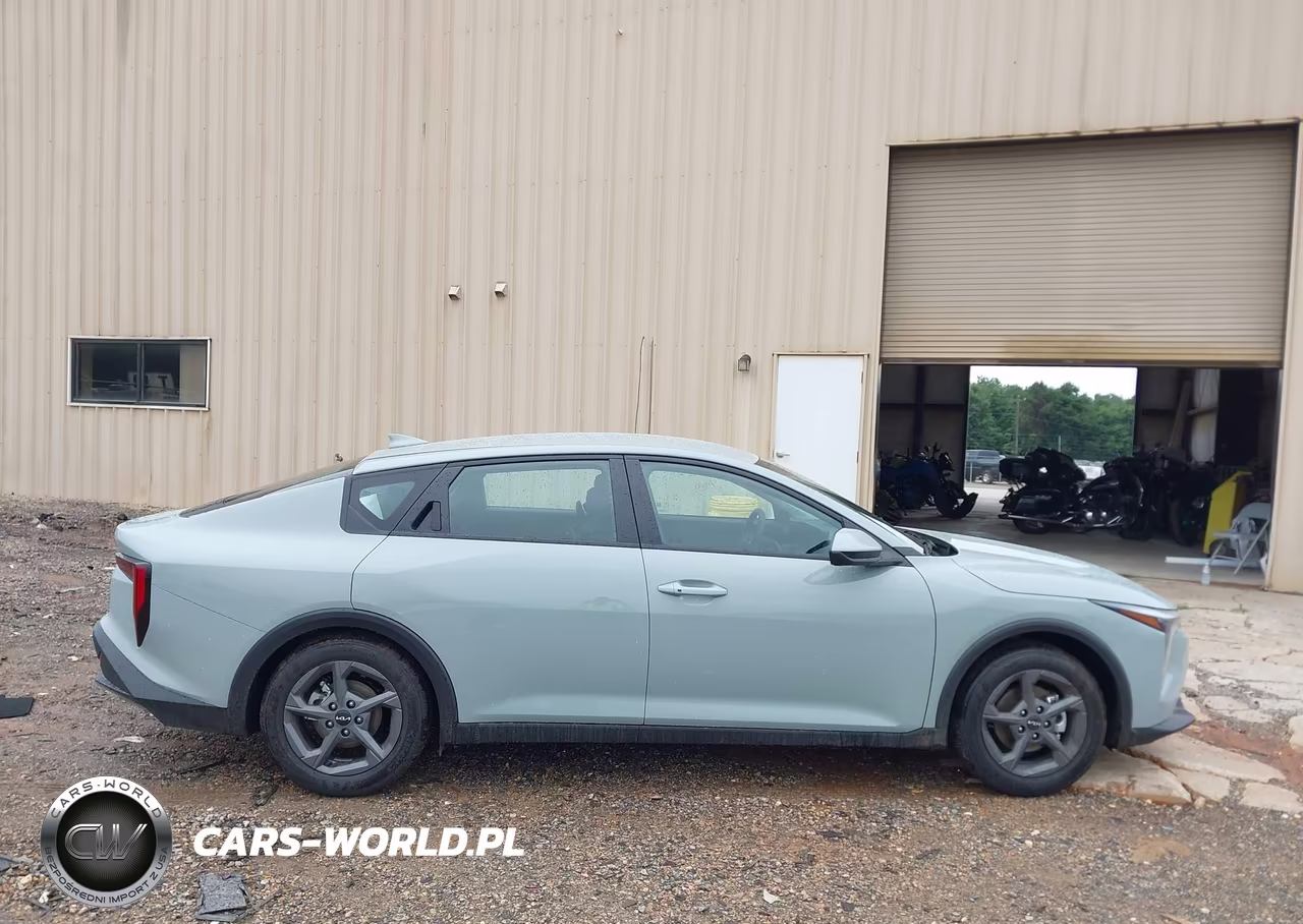 2026 Kia K4 Lxs VIN:3KPFT4DE8TE350678 - 13