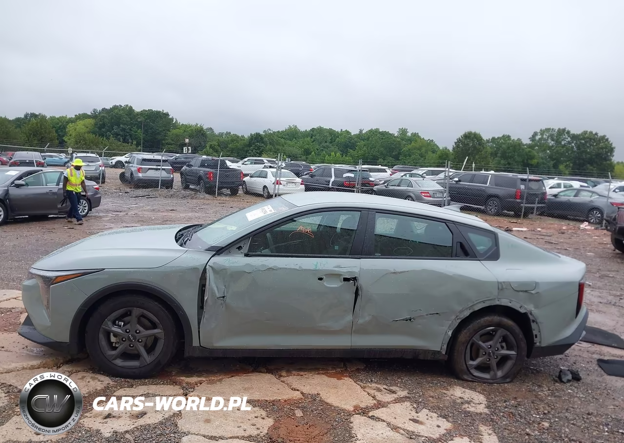 2026 Kia K4 Lxs VIN:3KPFT4DE8TE350678 - 14