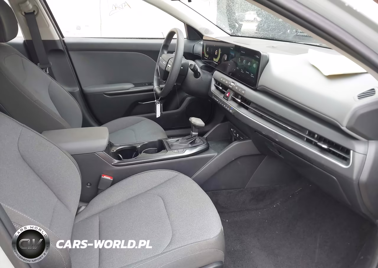 2026 Kia K4 Lxs VIN:3KPFT4DE8TE350678 - 5