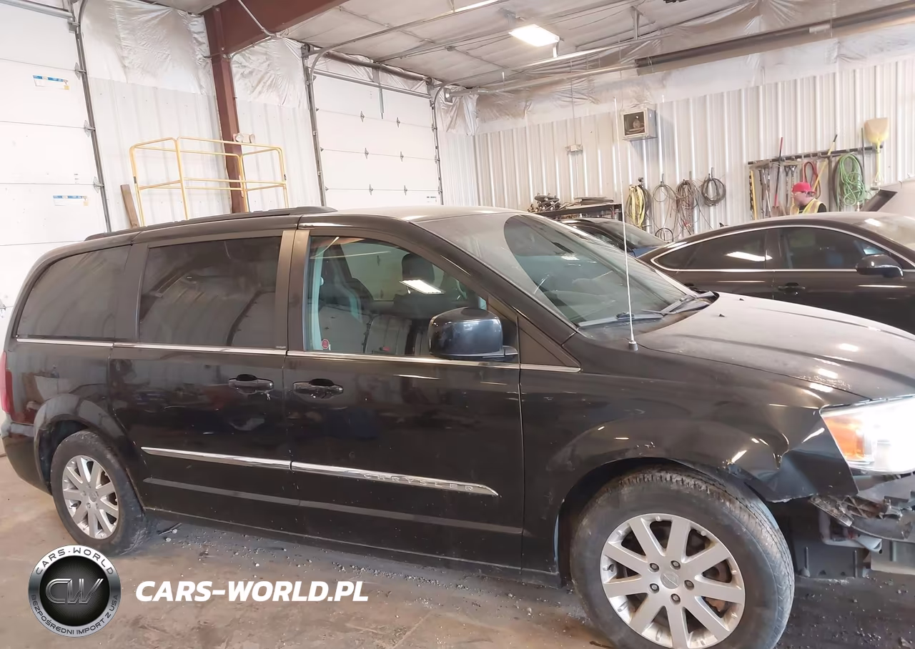 2014 Chrysler Town & Country Touring VIN:2C4RC1BG9ER115076 - 13