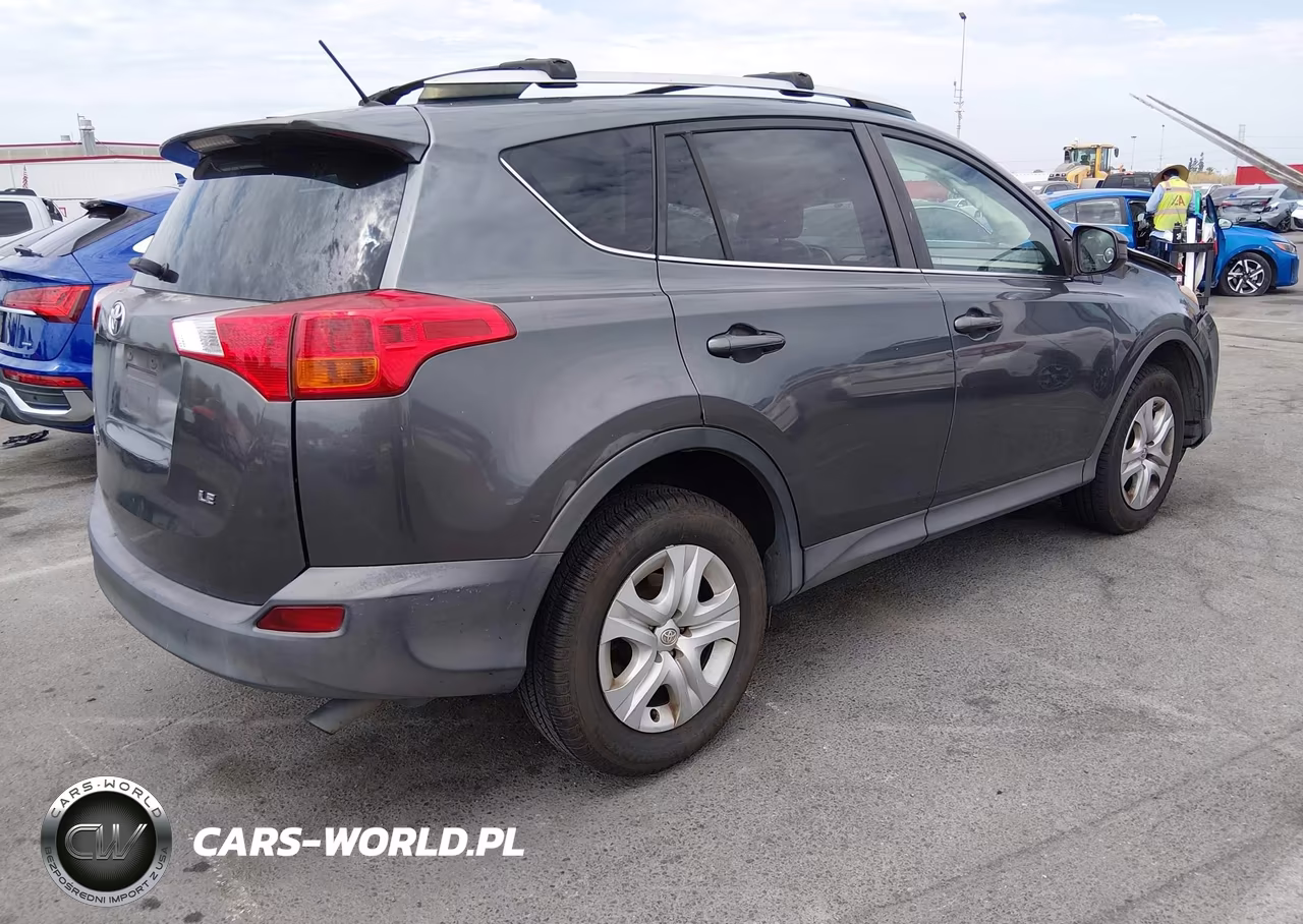 2015 Toyota Rav4 Le VIN:JTMZFREV2FD052228 - 4