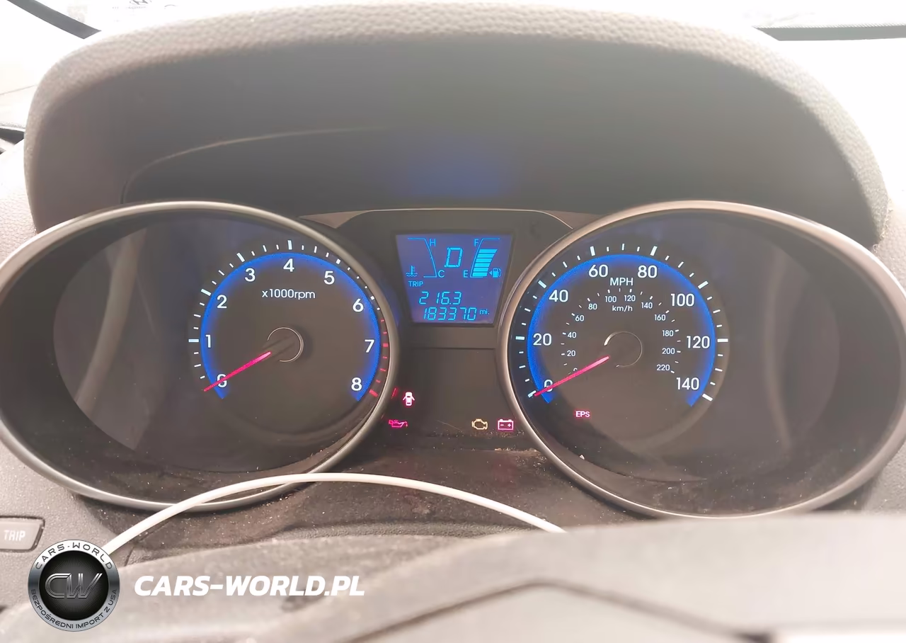 2011 Hyundai Tucson Limited VIN:KM8JU3AC6BU215599 - 7