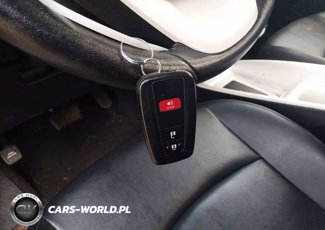 2016 Toyota Prius Three Touring VIN:JTDKARFU0G3515352 - 11