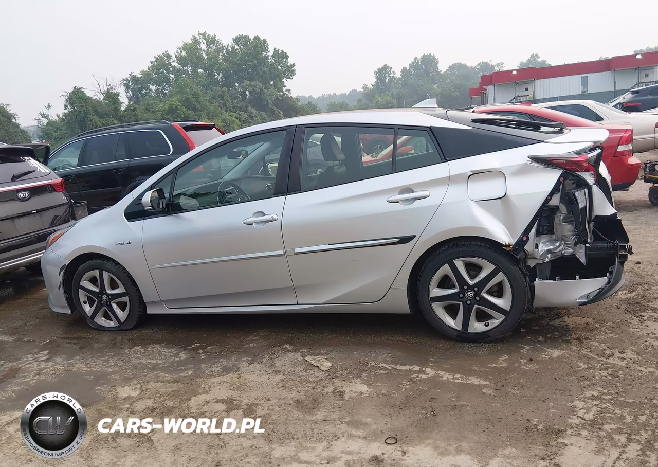 2016 Toyota Prius Three Touring VIN:JTDKARFU0G3515352 - 15