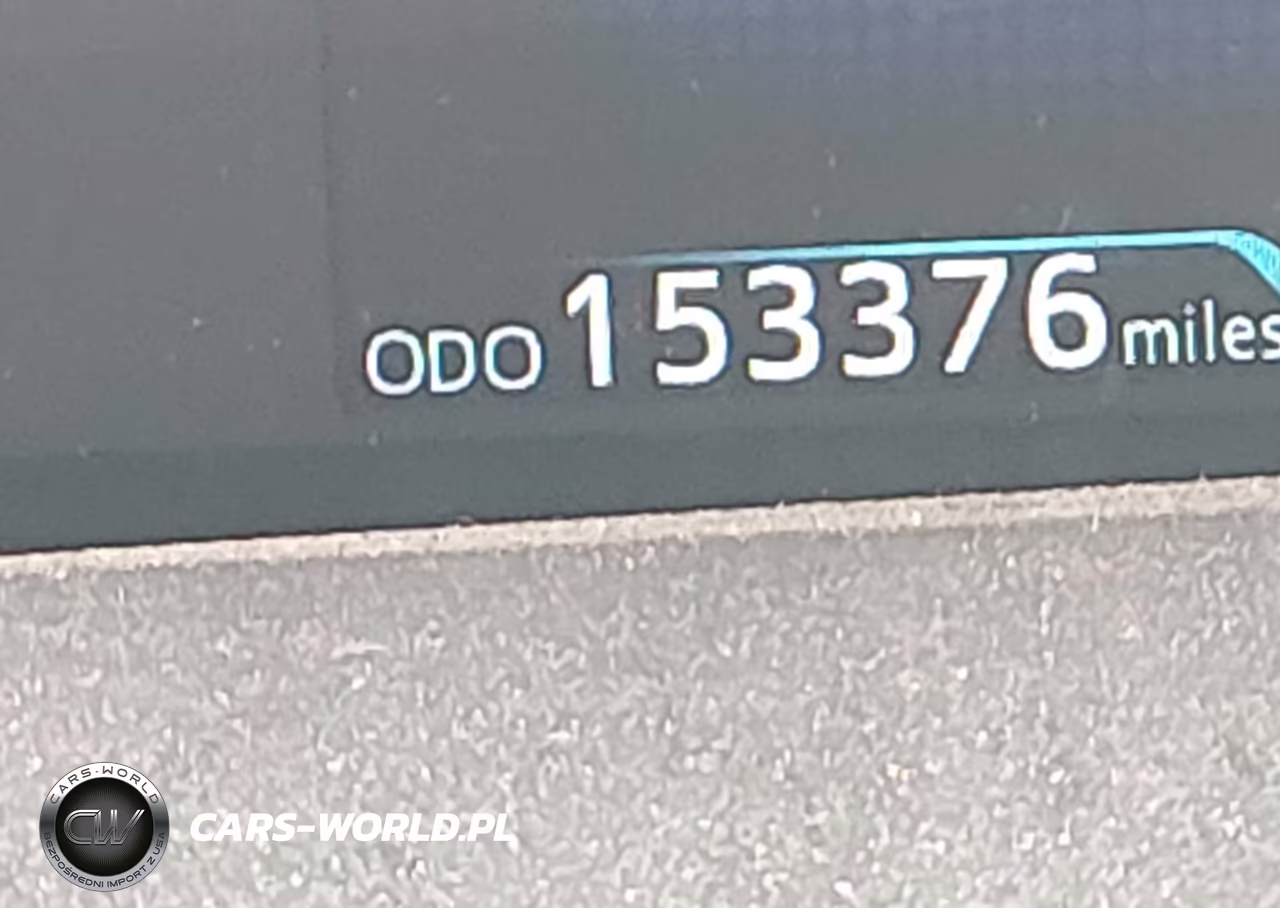 2016 Toyota Prius Three Touring VIN:JTDKARFU0G3515352 - 16