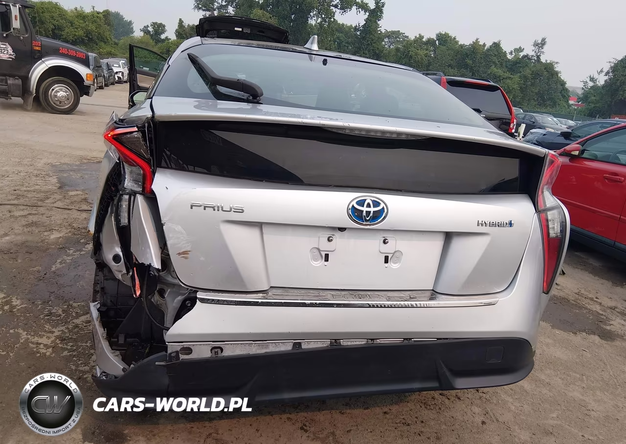 2016 Toyota Prius Three Touring VIN:JTDKARFU0G3515352 - 6