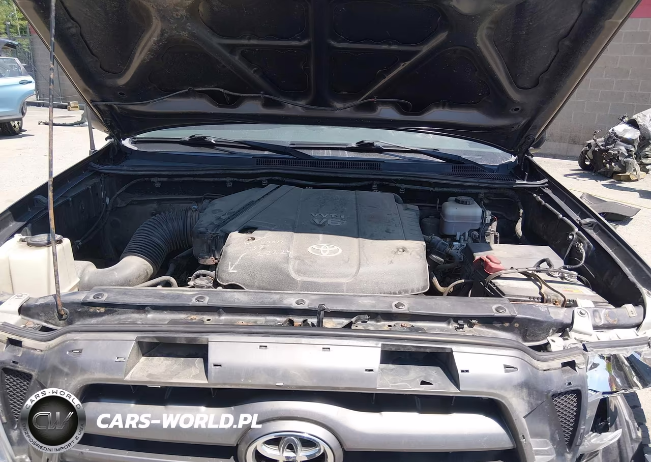 2010 Toyota Tacoma Base V6 VIN:3TMLU4EN3AM053366 - 10