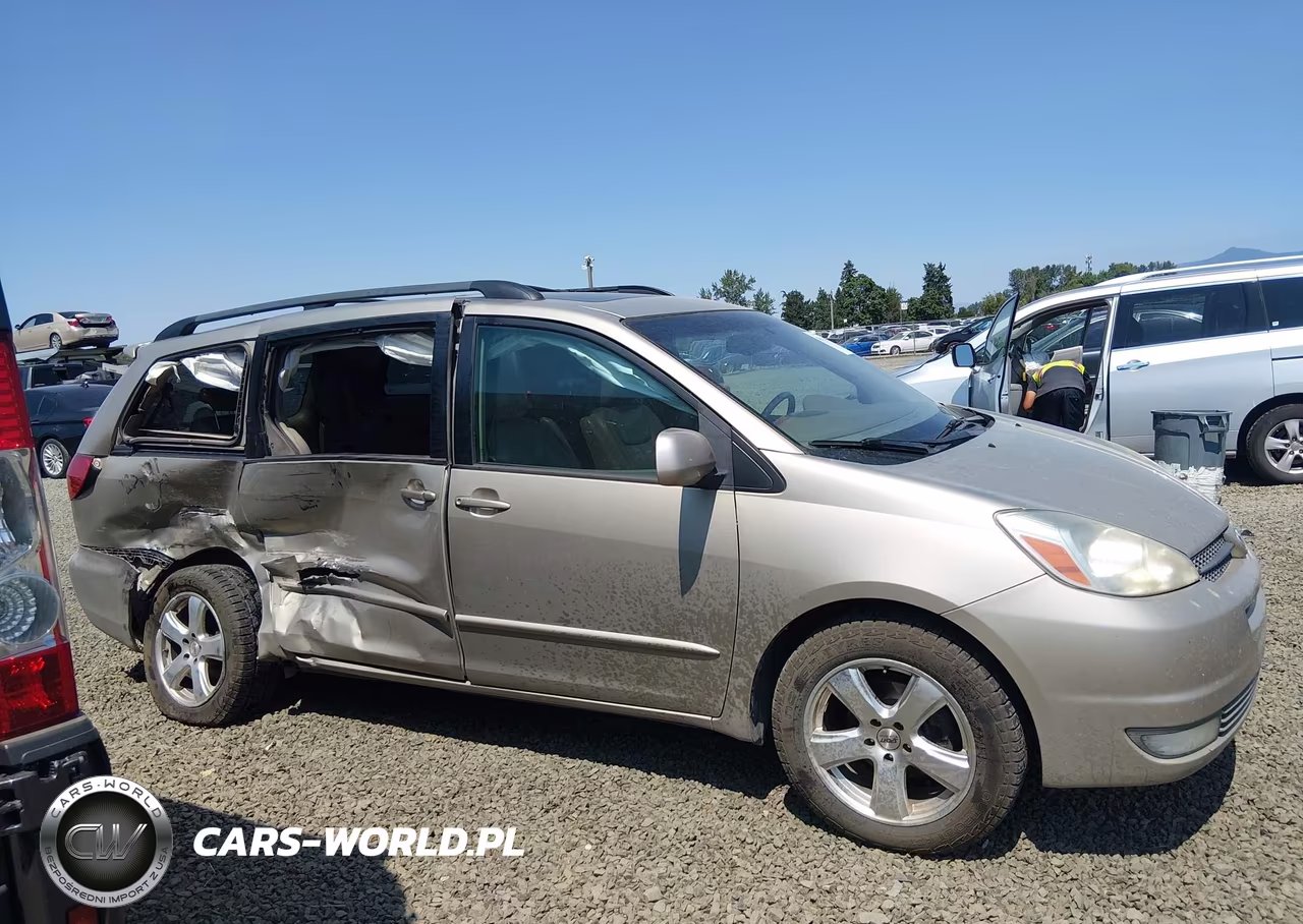 2005 Toyota Sienna Xle VIN:5TDBA22CX5S049154 - 13